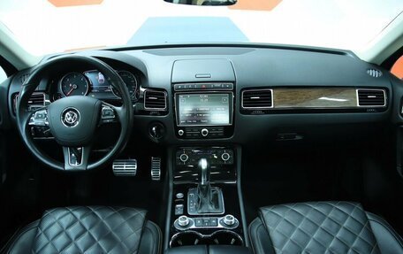 Volkswagen Touareg III, 2017 год, 2 950 000 рублей, 16 фотография