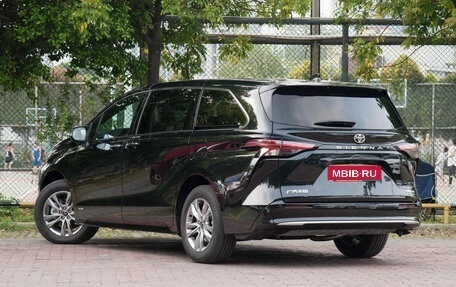 Toyota Sienna, 2025 год, 6 800 077 рублей, 4 фотография