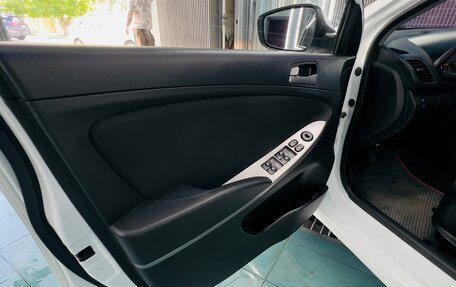 Hyundai Solaris II рестайлинг, 2016 год, 770 000 рублей, 11 фотография