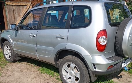 Chevrolet Niva I рестайлинг, 2012 год, 800 000 рублей, 4 фотография