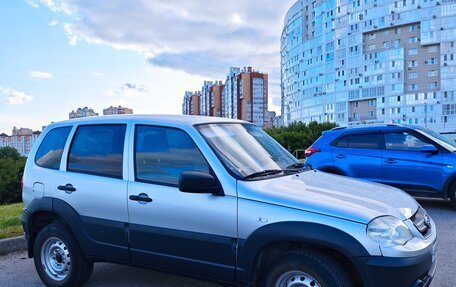 Chevrolet Niva I рестайлинг, 2020 год, 749 000 рублей, 2 фотография