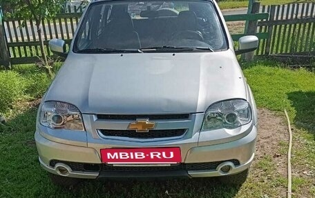 Chevrolet Niva I рестайлинг, 2012 год, 800 000 рублей, 3 фотография
