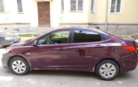 Hyundai Solaris II рестайлинг, 2011 год, 550 000 рублей, 2 фотография