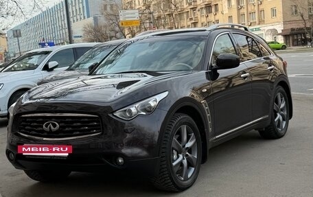 Infiniti FX II, 2011 год, 2 600 000 рублей, 16 фотография
