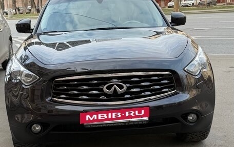 Infiniti FX II, 2011 год, 2 600 000 рублей, 17 фотография