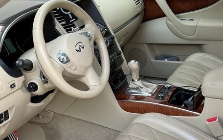 Infiniti FX II, 2011 год, 2 600 000 рублей, 23 фотография