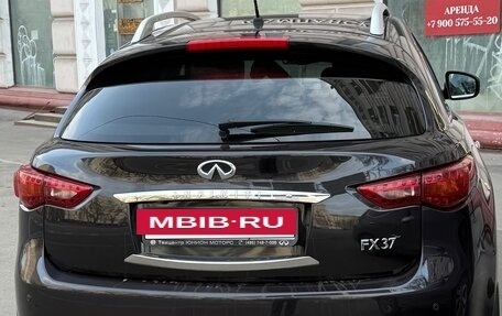 Infiniti FX II, 2011 год, 2 600 000 рублей, 19 фотография