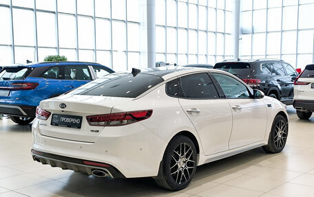 KIA Optima IV, 2017 год, 2 080 000 рублей, 9 фотография