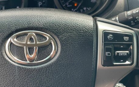 Toyota Land Cruiser Prado 150 рестайлинг 2, 2017 год, 3 199 000 рублей, 15 фотография