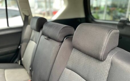 Toyota Land Cruiser Prado 150 рестайлинг 2, 2017 год, 3 199 000 рублей, 29 фотография