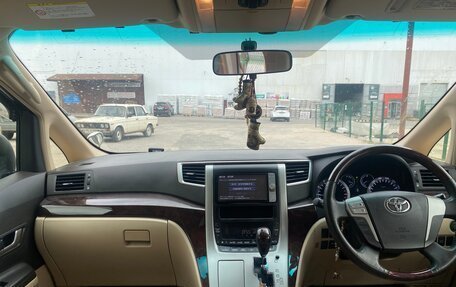 Toyota Vellfire I, 2012 год, 2 300 000 рублей, 7 фотография