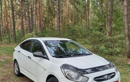 Hyundai Solaris II рестайлинг, 2013 год, 790 000 рублей, 3 фотография