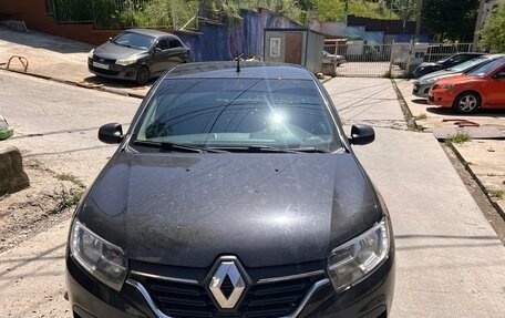 Renault Logan II, 2018 год, 630 000 рублей, 2 фотография