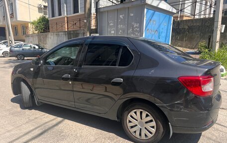 Renault Logan II, 2018 год, 630 000 рублей, 7 фотография