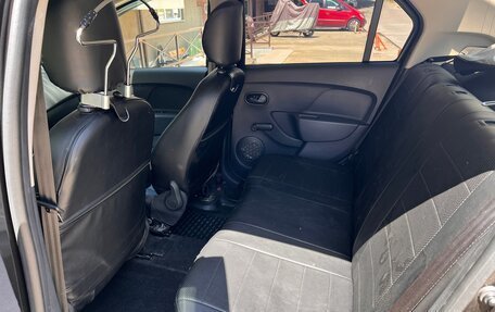 Renault Logan II, 2018 год, 630 000 рублей, 11 фотография
