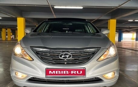 Hyundai Sonata VI, 2011 год, 1 290 000 рублей, 10 фотография