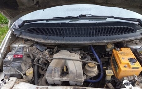 Chrysler Voyager IV, 2002 год, 190 000 рублей, 1 фотография