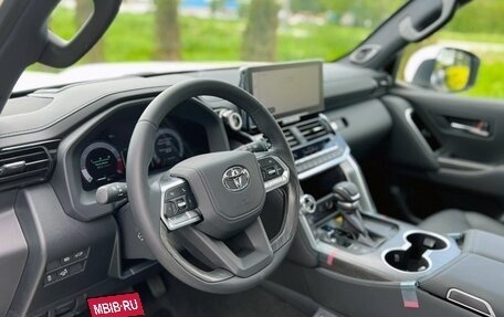 Toyota Land Cruiser, 2025 год, 13 900 000 рублей, 3 фотография