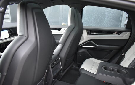 Porsche Cayenne III, 2025 год, 18 850 000 рублей, 12 фотография