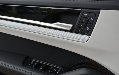 Porsche Cayenne III, 2025 год, 18 850 000 рублей, 28 фотография
