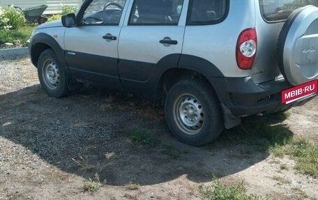 Chevrolet Niva I рестайлинг, 2010 год, 400 000 рублей, 2 фотография