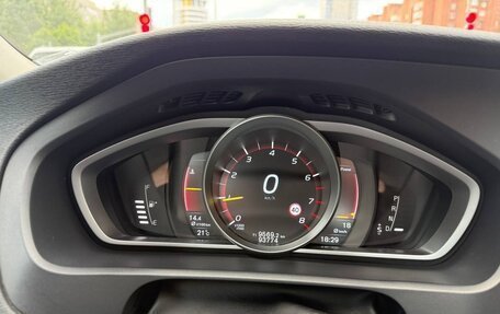 Volvo V40 Cross Country I, 2015 год, 2 690 000 рублей, 8 фотография