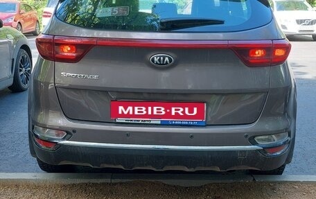 KIA Sportage IV рестайлинг, 2018 год, 1 799 000 рублей, 4 фотография