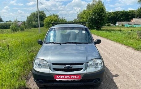 Chevrolet Niva I рестайлинг, 2009 год, 435 000 рублей, 2 фотография