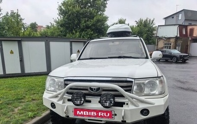 Toyota Land Cruiser 100 рестайлинг 2, 2003 год, 3 700 000 рублей, 1 фотография