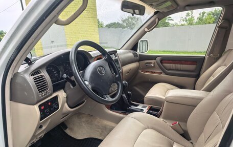 Toyota Land Cruiser 100 рестайлинг 2, 2003 год, 3 700 000 рублей, 7 фотография