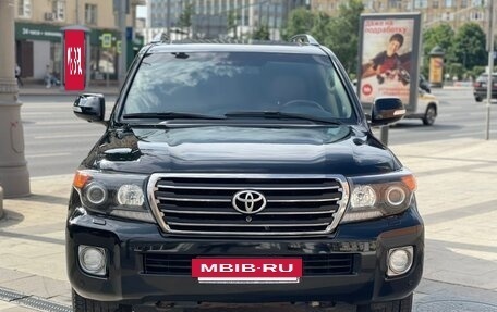 Toyota Land Cruiser 200, 2015 год, 4 350 000 рублей, 2 фотография