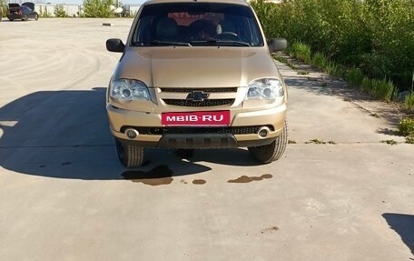 Chevrolet Niva I рестайлинг, 2004 год, 210 000 рублей, 2 фотография