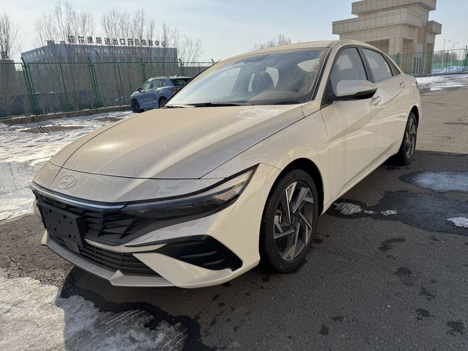 Hyundai Elantra VI рестайлинг, 2024 год, 2 650 000 рублей, 3 фотография