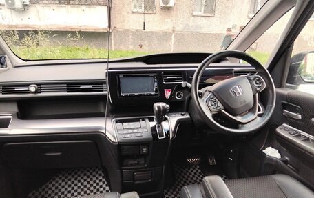 Honda Stepwgn IV, 2019 год, 2 590 000 рублей, 7 фотография