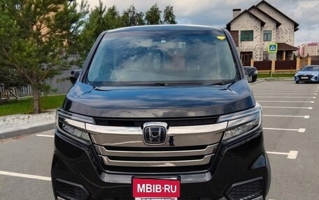 Honda Stepwgn IV, 2019 год, 2 590 000 рублей, 2 фотография