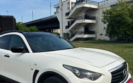 Infiniti QX70, 2014 год, 2 900 000 рублей, 3 фотография