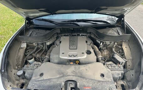 Infiniti QX70, 2014 год, 2 900 000 рублей, 22 фотография