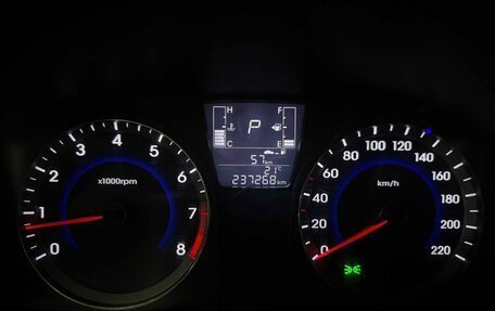 Hyundai Solaris II рестайлинг, 2016 год, 795 000 рублей, 11 фотография