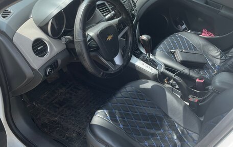 Chevrolet Cruze II, 2010 год, 639 000 рублей, 5 фотография