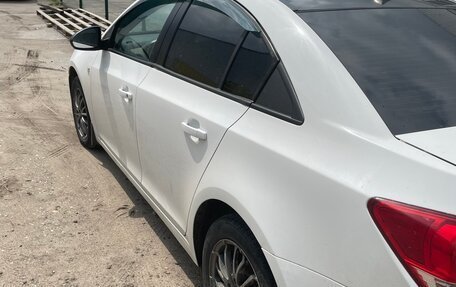 Chevrolet Cruze II, 2010 год, 639 000 рублей, 10 фотография