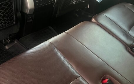 Toyota Land Cruiser Prado 150 рестайлинг 2, 2019 год, 5 990 000 рублей, 7 фотография