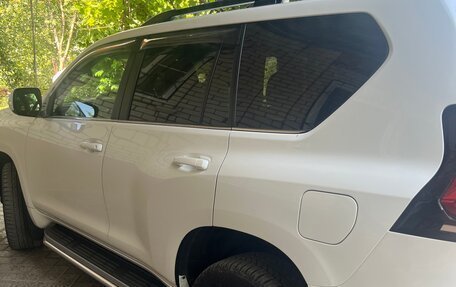 Toyota Land Cruiser Prado 150 рестайлинг 2, 2019 год, 5 990 000 рублей, 4 фотография