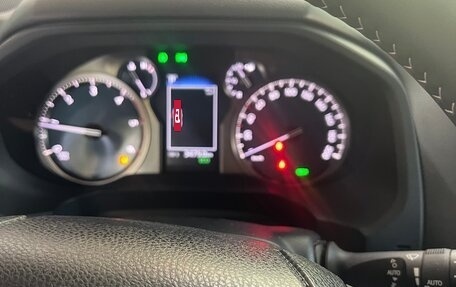 Toyota Land Cruiser Prado 150 рестайлинг 2, 2019 год, 5 990 000 рублей, 11 фотография