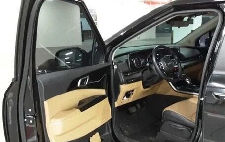 KIA Carnival, 2022 год, 3 820 066 рублей, 2 фотография