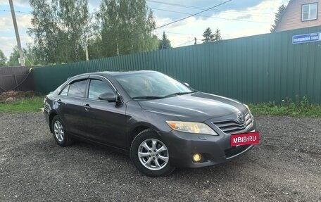 Toyota Camry, 2011 год, 1 500 000 рублей, 2 фотография