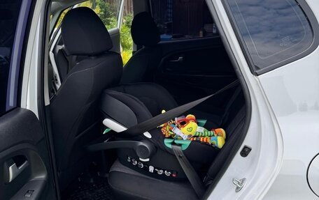 KIA Venga I, 2011 год, 950 000 рублей, 13 фотография