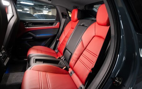 Porsche Cayenne III, 2024 год, 16 850 000 рублей, 2 фотография