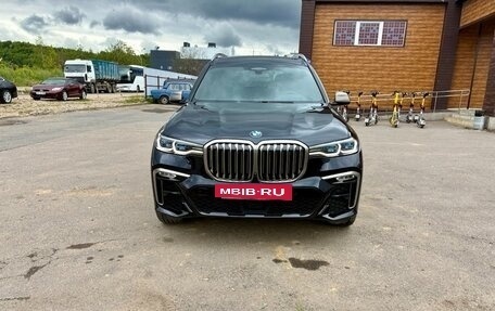 BMW X7, 2019 год, 9 000 000 рублей, 2 фотография
