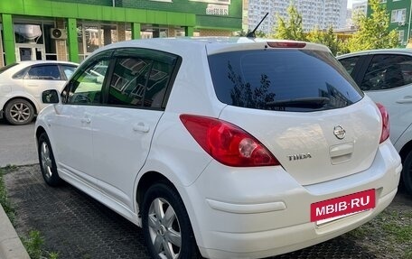 Nissan Tiida, 2011 год, 850 000 рублей, 2 фотография