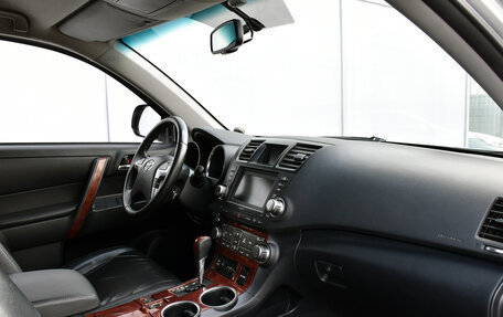 Toyota Highlander III, 2012 год, 1 999 000 рублей, 12 фотография